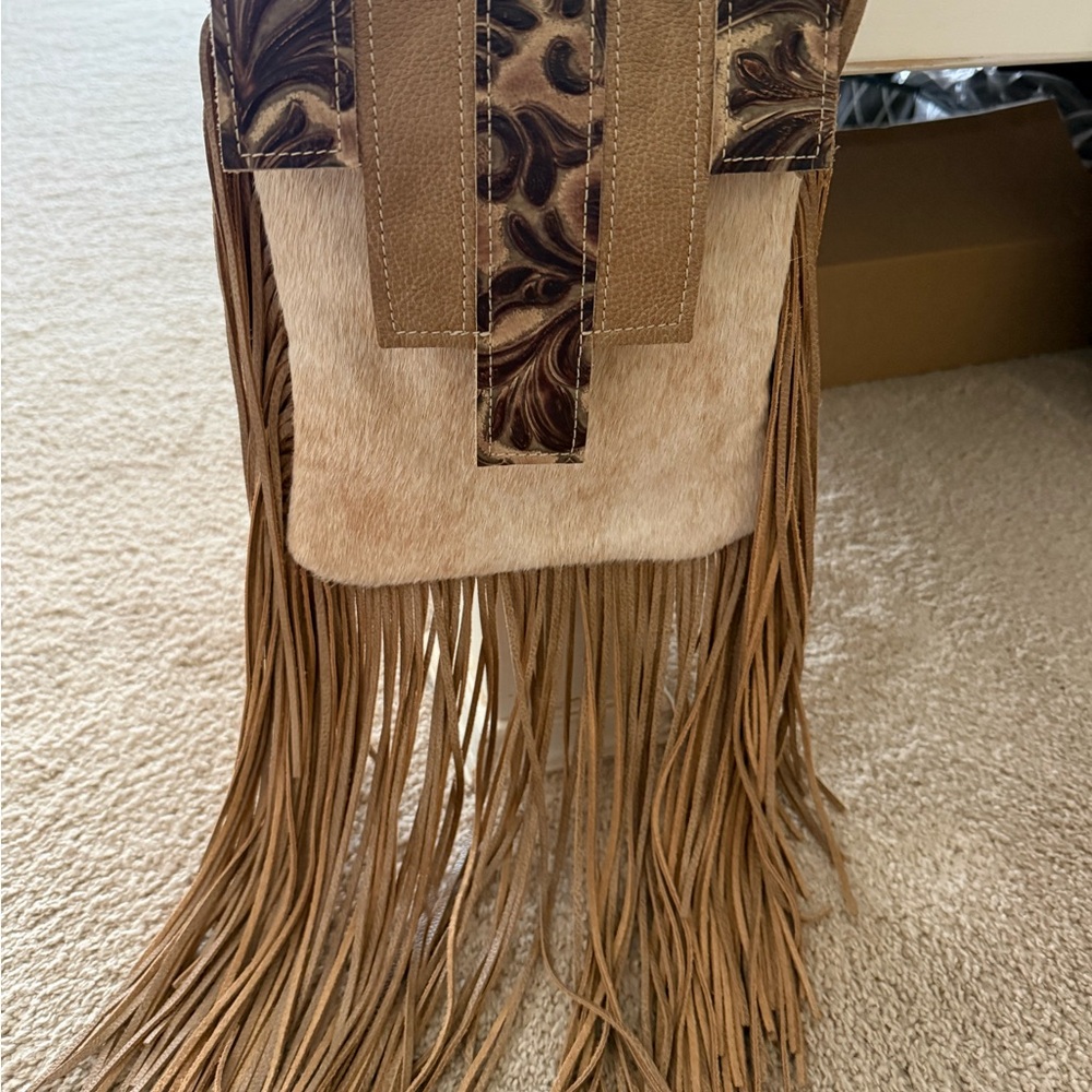 HCC Fringed Tan Crossbody Bag with Haircalf Front - Picture 2 of 4